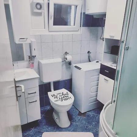 Split Apartment Split